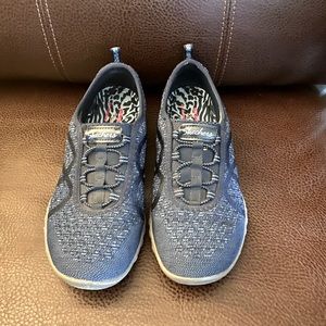 Skechers navy blue memory foam walking sneakers